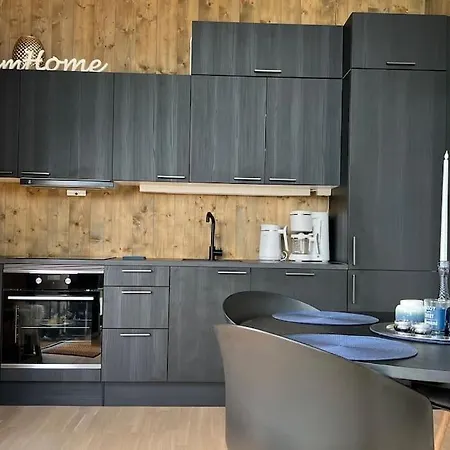 Attraktiv & Smart Funkishytte Pa Nes Strandhager. Årnes
