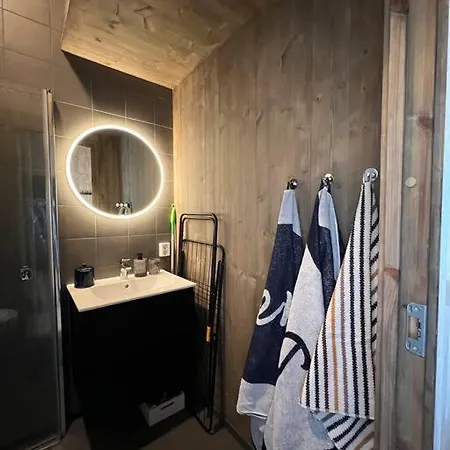 Prázdninový dům Attraktiv & Smart Funkishytte Pa Nes Strandhager. *