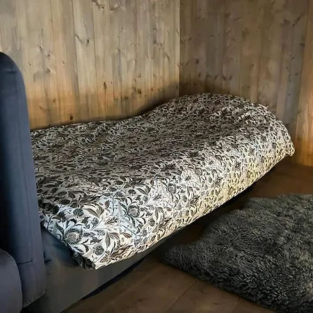 Attraktiv & Smart Funkishytte Pa Nes Strandhager. * Årnes