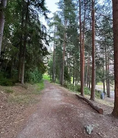 Attraktiv & Smart Funkishytte Pa Nes Strandhager. * Arnes (Nes)