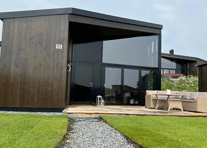 Attraktiv & Smart Funkishytte Pa Nes Strandhager. Casa vacanze *
